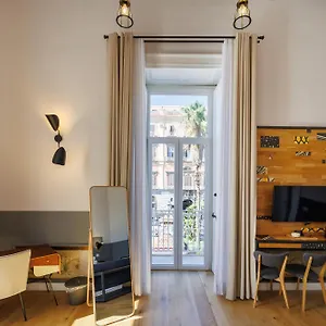The Dante House By House In Couette-café